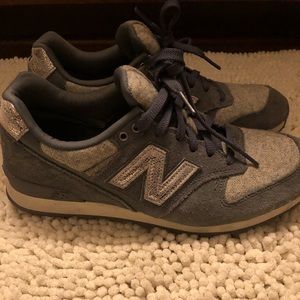 New balance tennis shoes